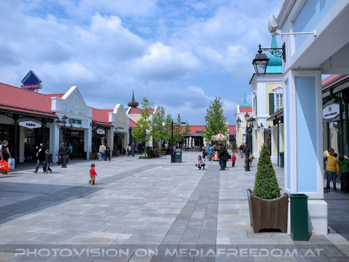 Designer Outlet 5