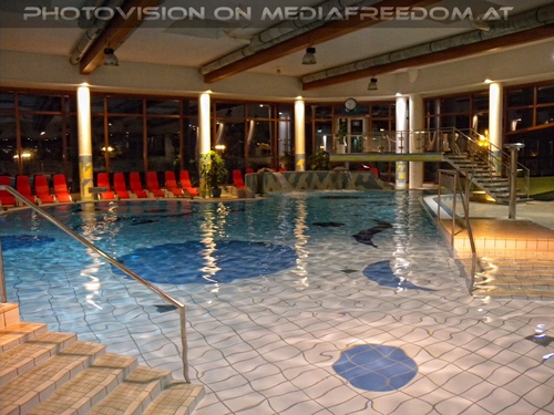 Innenbecken 1 am Abend