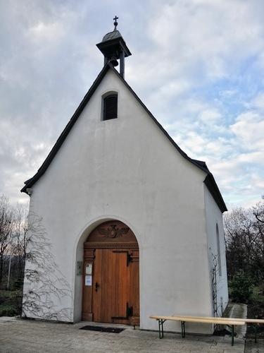 Wir bitten um Ruhe und Stille 4