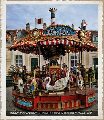 Dampf Carousel