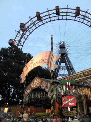 Wiener Lustspielhaus und Riesenrad