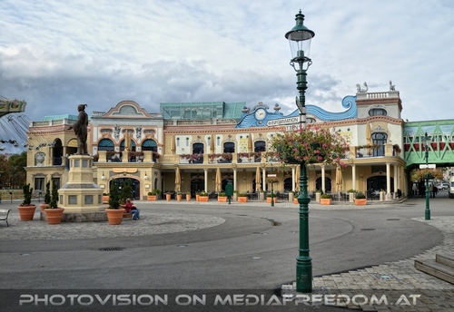 Riesenradplatz 02