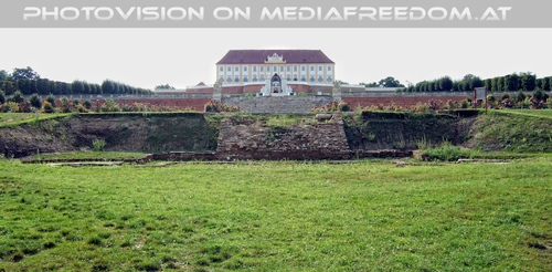 Schlossanlage ohne Brunnen