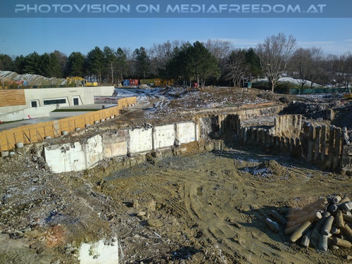 Die neue Therme w�chst