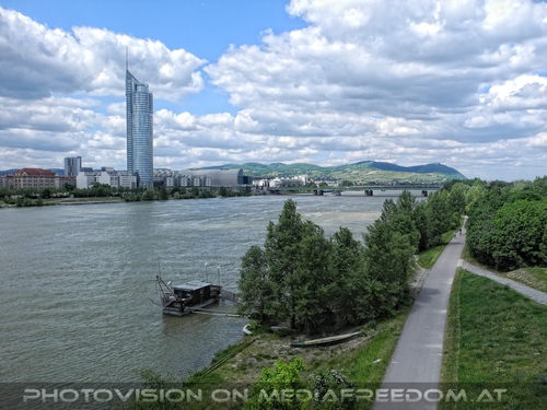 Millenium Tower an der Donau