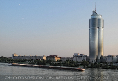 Somewhere in Africa again - Tour Pix 02