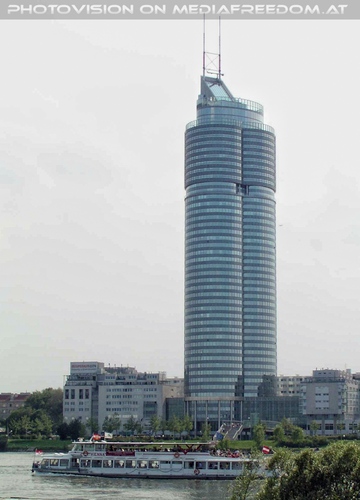 Millenium Tower und DDSG