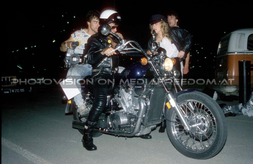 Don't get in touch 14