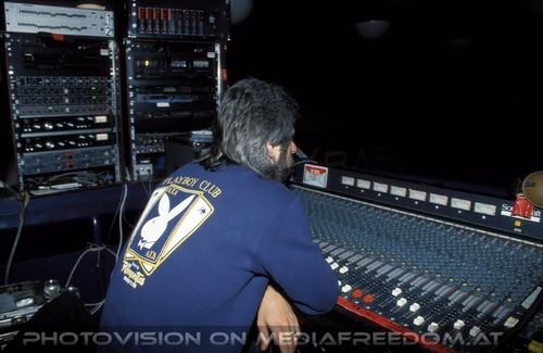 Screaming Blues Blaster 09