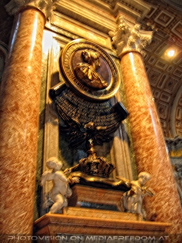 Im Petersdom 02