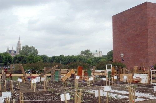 Gem�seanbau auf Heldenplatz