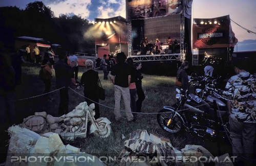 Harley B�hne und Holz Harleys