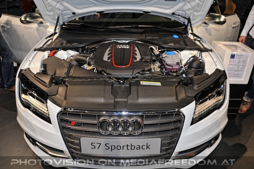 Beauties and Beasts 40 - Audi