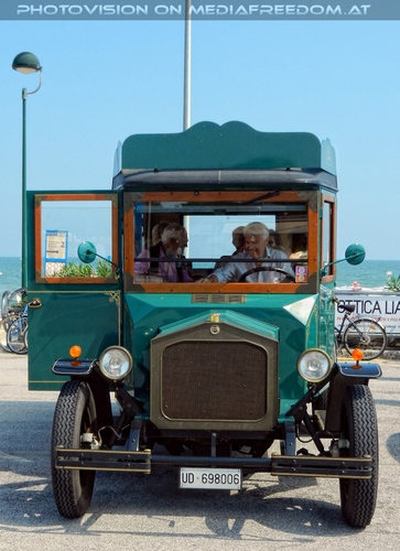 Raduno di Auto 14 - Ford