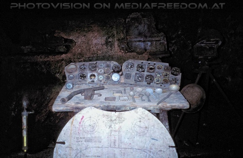 In der Grotte 2 - Cockpit
