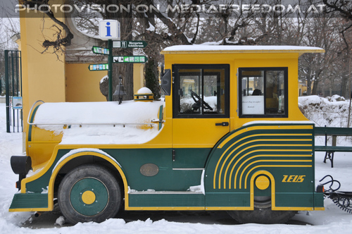 Eingewinterte Zugmaschine