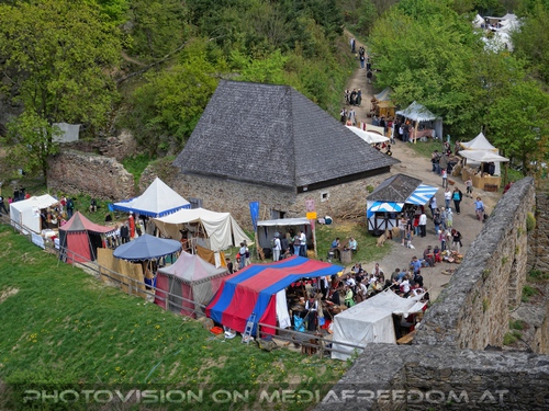 Hexenkunst und Rittergunst 43