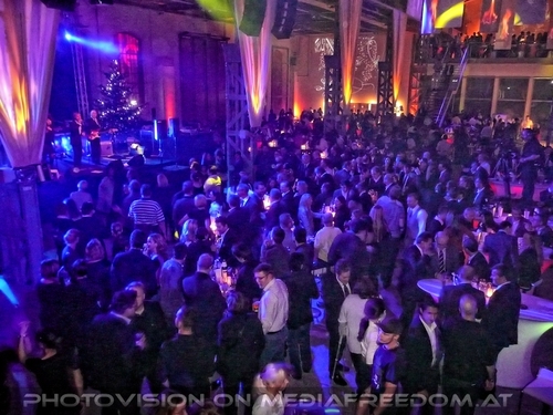 A Christmas Party 02