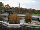 Volksgarten mit Rathaus