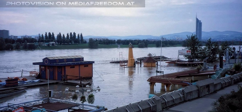 Versunken nach der Flut 01