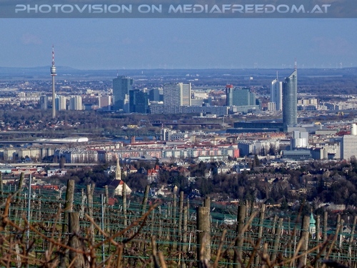 Blick zur Donau City
