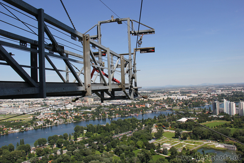 Donauturm Bungee Jumping