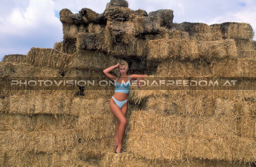 Doris - Bringt Farbe ins Heu: Doris R.