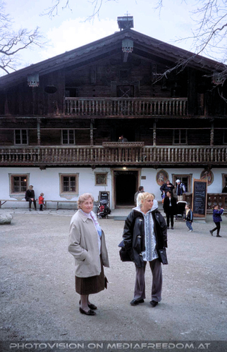 Tiroler Hof: Gertrude Swoboda,Gabriele P.