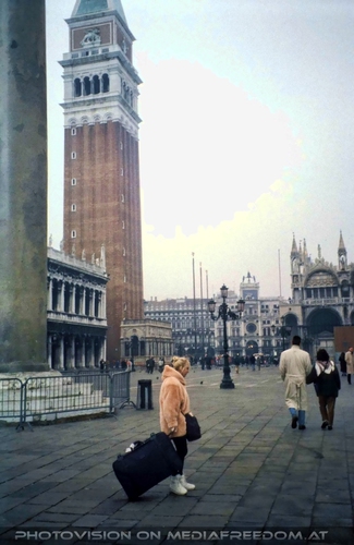 �ber den Markusplatz zum Hotel