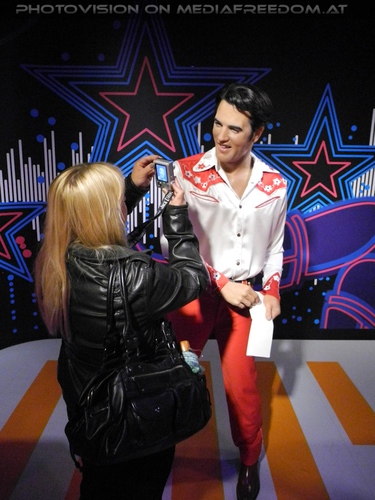 Take a Elvis Pix