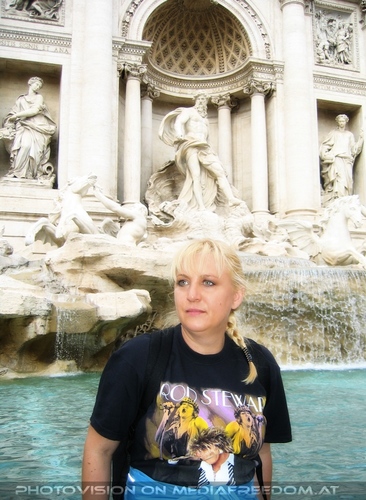 Am Trevi-Brunnen 02