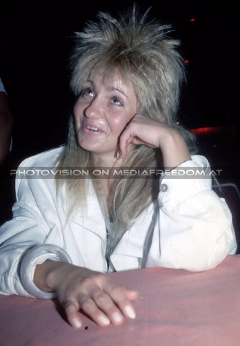 Tear the walls down 15