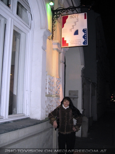 Welcome...: Petra R.