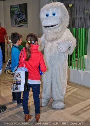 Beauties and Beasts 52