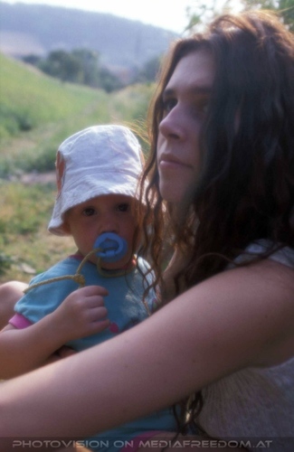 Bei Mama: Joel,Enny Mennella