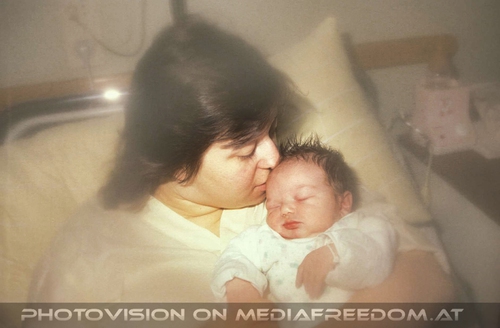 Die stolze Mama: Edith S.,Nati