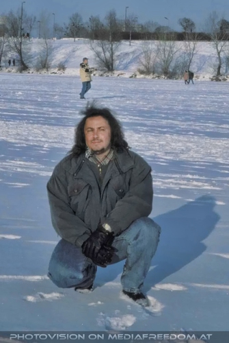 Auf seltener Eisdecke