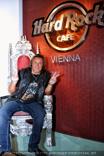 Come to the...05: Charly Swoboda