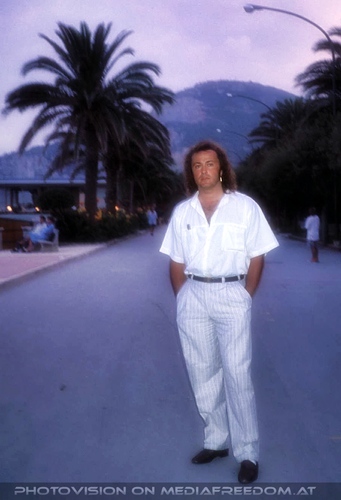Promenade: Charly F. Lovehurts (Charly Swoboda)