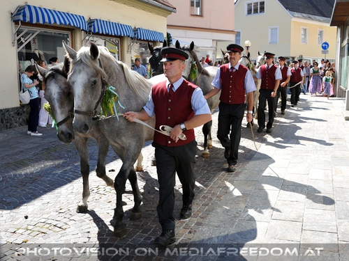 Einzug in K�flach 01