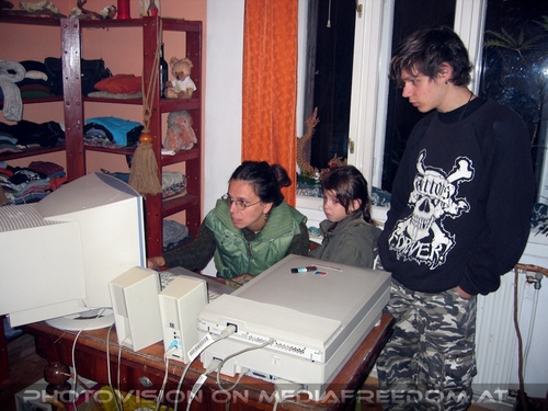 Vendita di computer 3: Enny Mennella,Janina,Joel