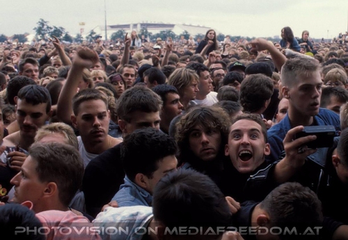 Lock up the wolves 06