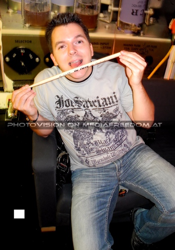 ...the drumstick is here!!!