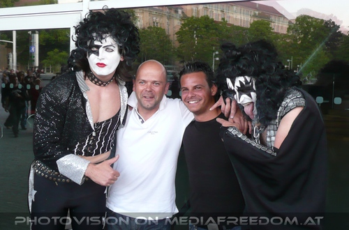 Alive 35 World Tour Pix 04