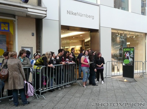 Vor Autogrammstunde mit Nevada Tan