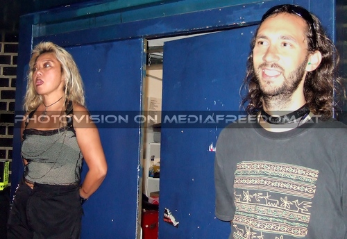 Between two worlds 25