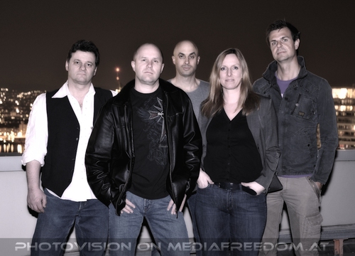 Vienna International Centre Roof Pix 04: Bernd Bimashofer,Mike H,Jochen,Doris,J�rgen Jester