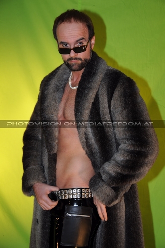 Retro - Making of 33