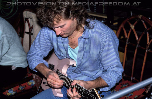 Bloody Flags: Herby Emergency (Herbert Aigner)