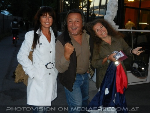 Lusthahn im Korb: Eva D.,Charly Swoboda,Gabriele L.